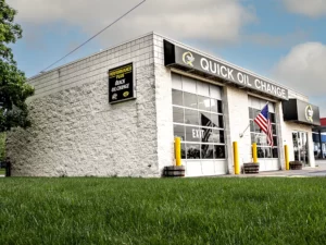 Performance Plus Quick Oil Change - Hudsonville, MI Oil Change Location