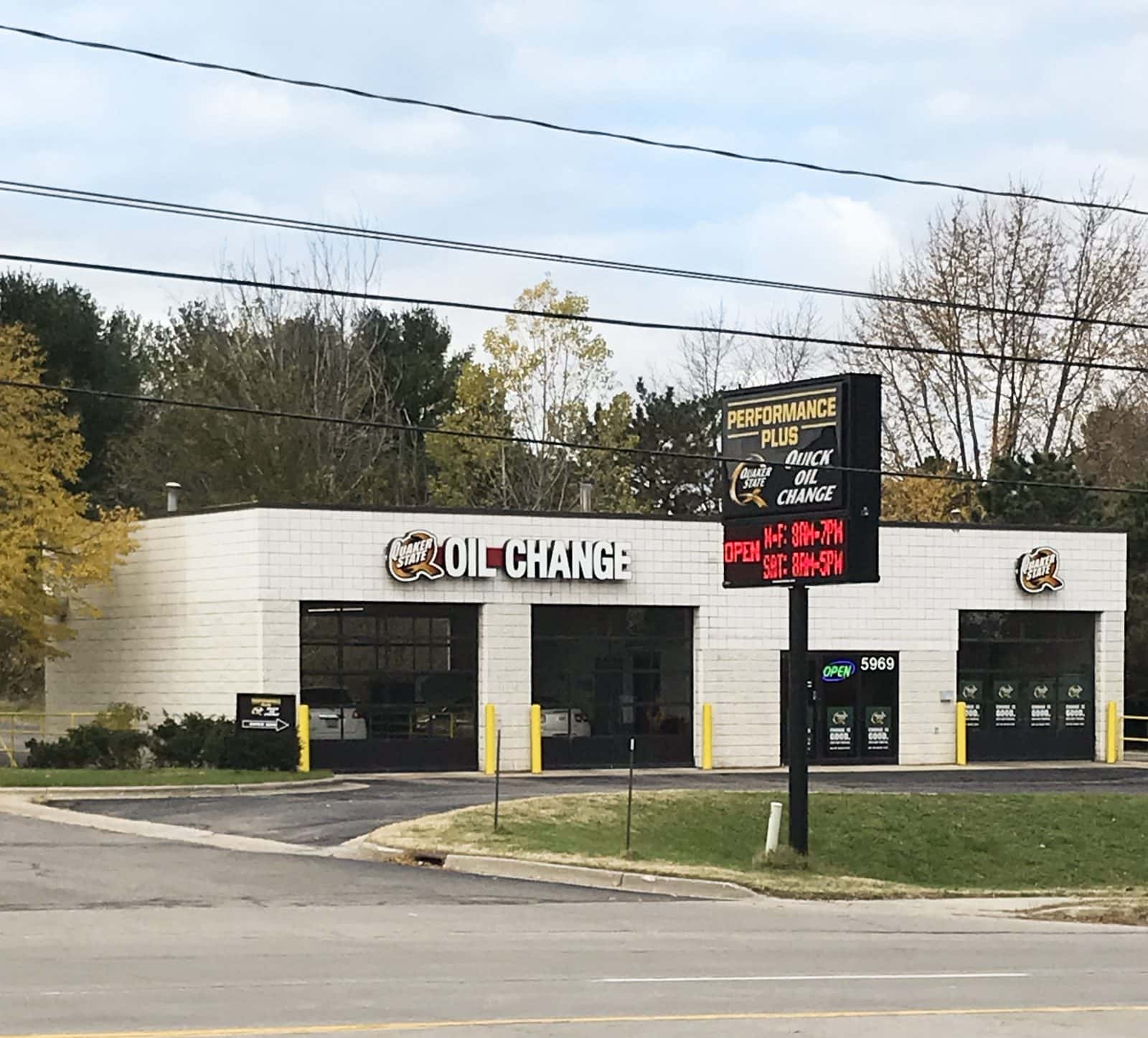 oil change store in Kentwood
